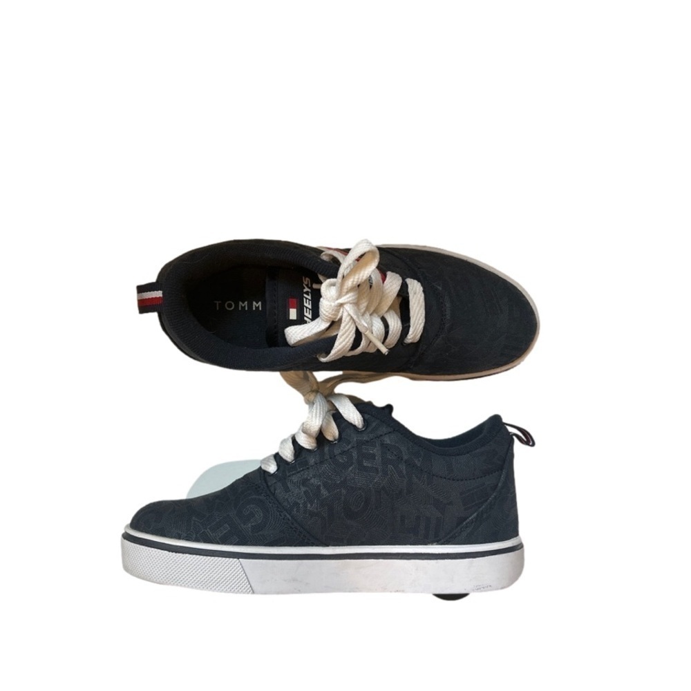 Tommy Hilfiger x Heelys Boys Skate Shoes very little wear